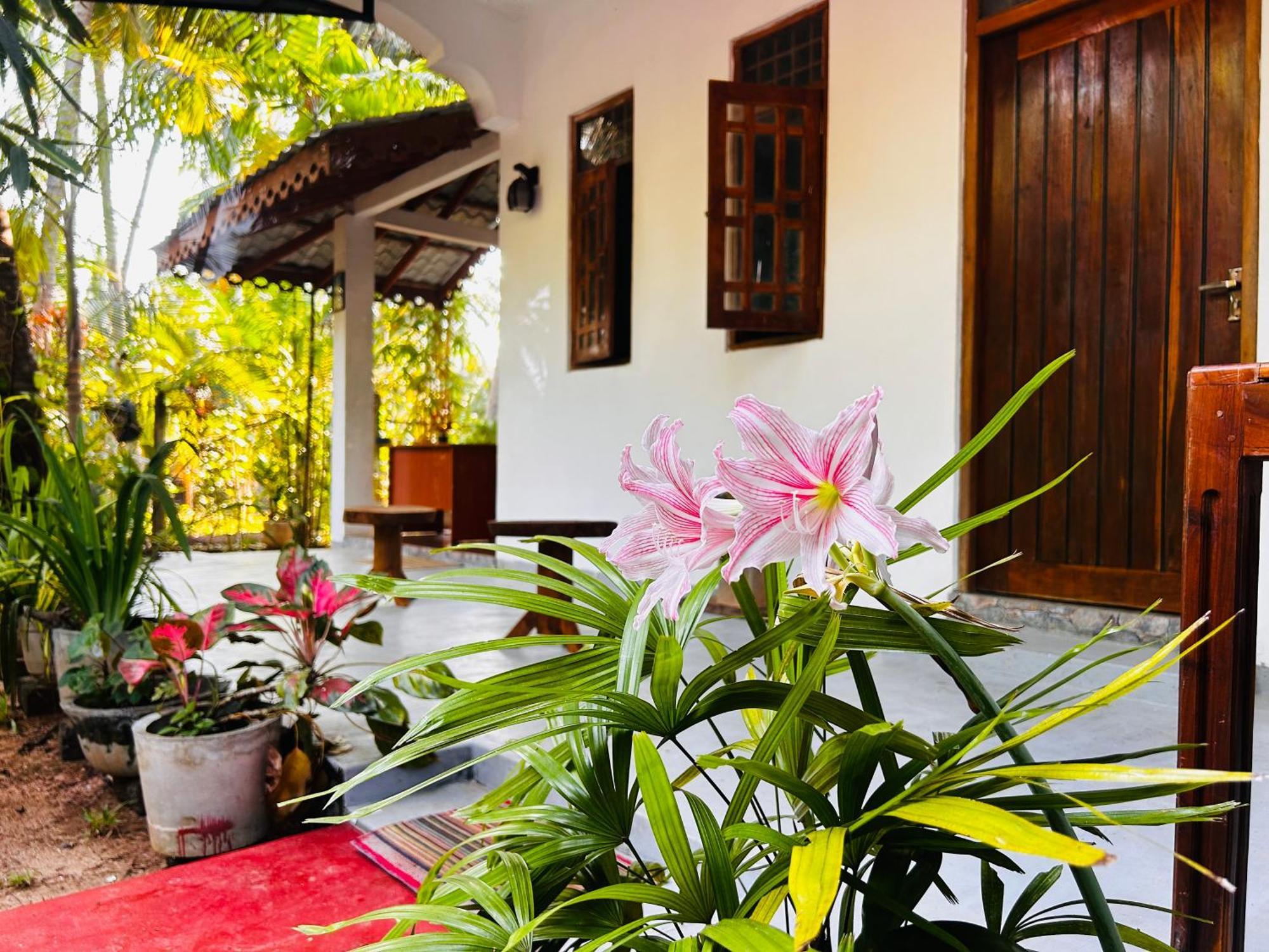Pearl Bungalow Trincomalee Extérieur photo